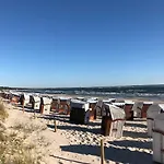 Helene - Nixe Mit Meerblick Und Strandkorb Am *