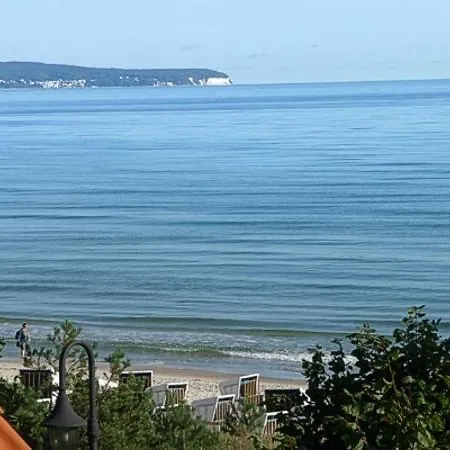 Helene - Nixe Mit Meerblick Und Strandkorb Am